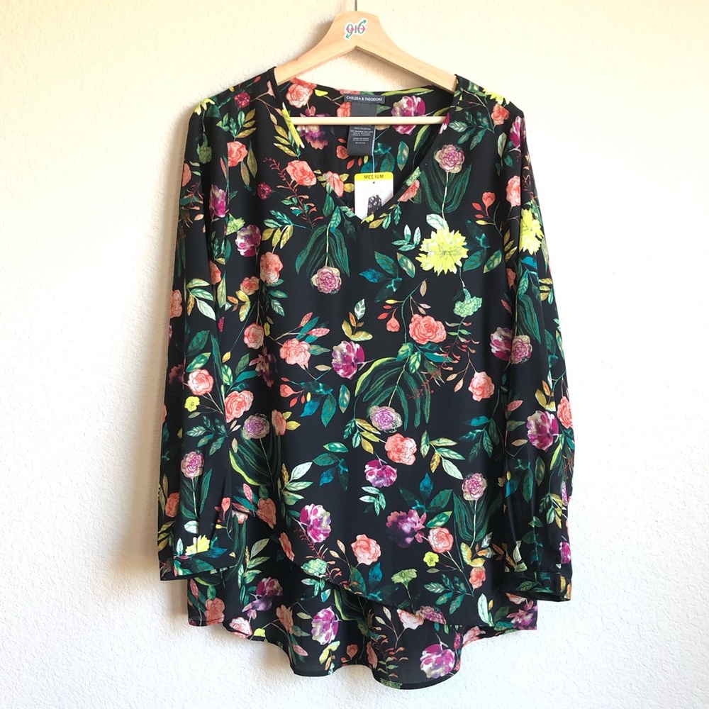 NWT Chelsea & Theodore long sleeve floral high low blouse Medium